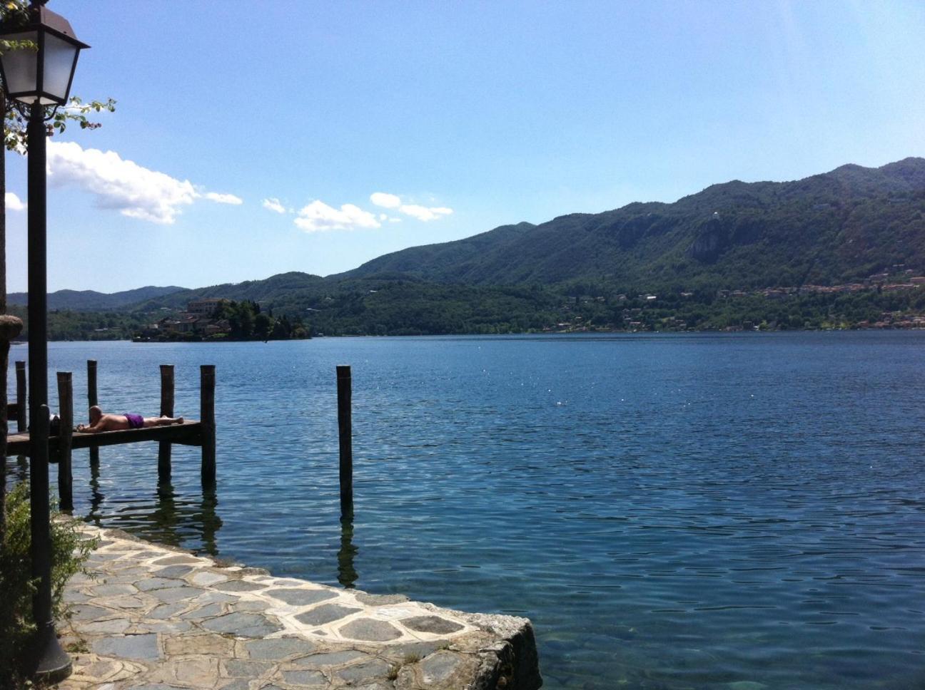 -Ortaflats- Appartamento L'Angolo Orta San Giulio Exteriör bild